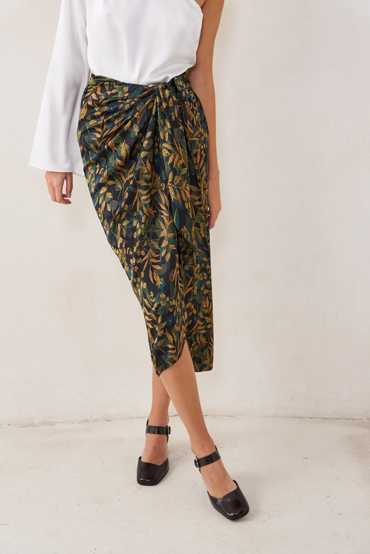 Kamilia wrap skirt | Leaves