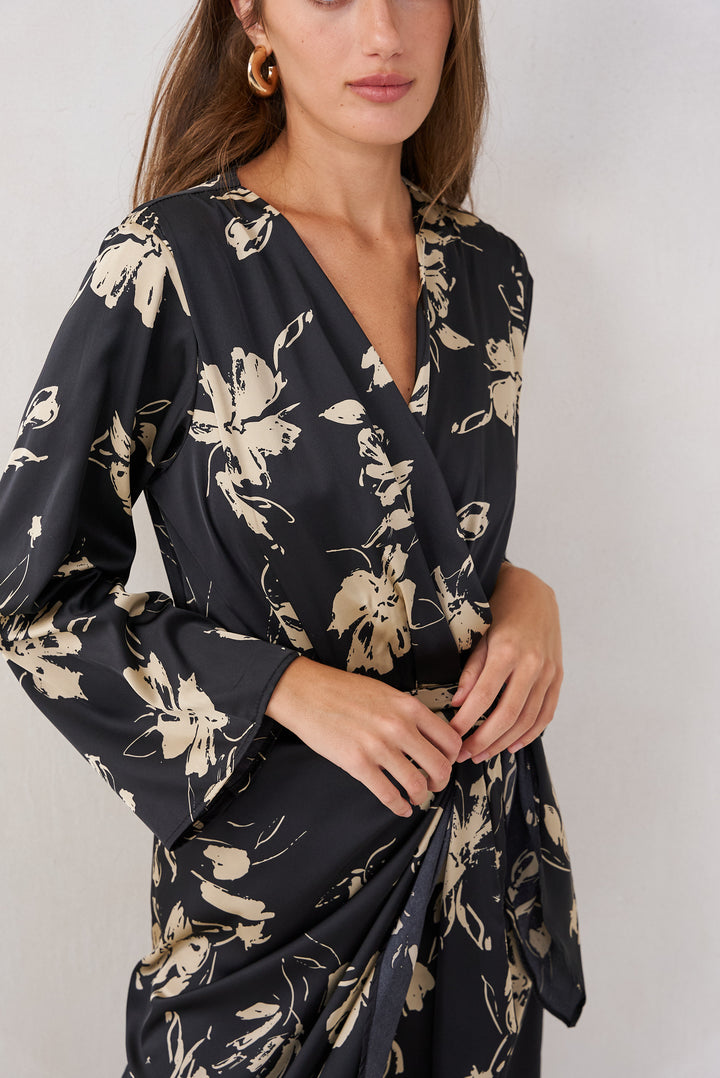 Alma wrap bodysuit | Black flowers