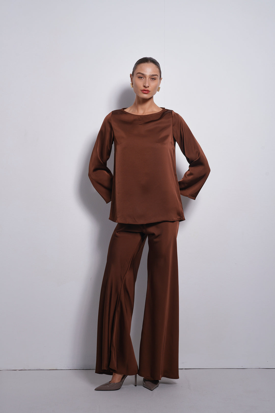 Mila Satin top | Chocolate Brown