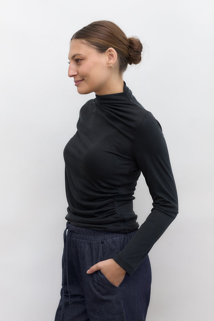 Via Winter Top  | Black