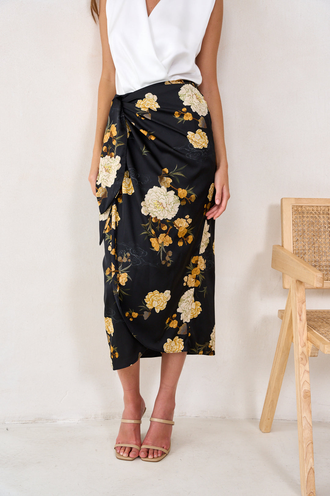 Kamilia wrap skirt | Flowers