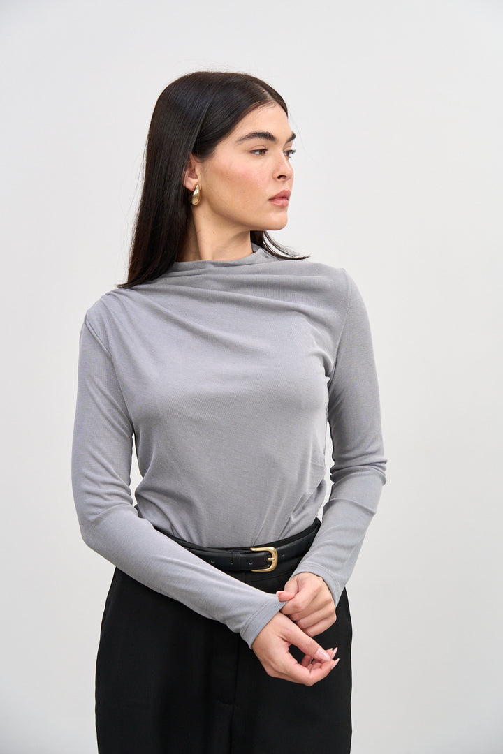 Via Winter Top  | Light Grey